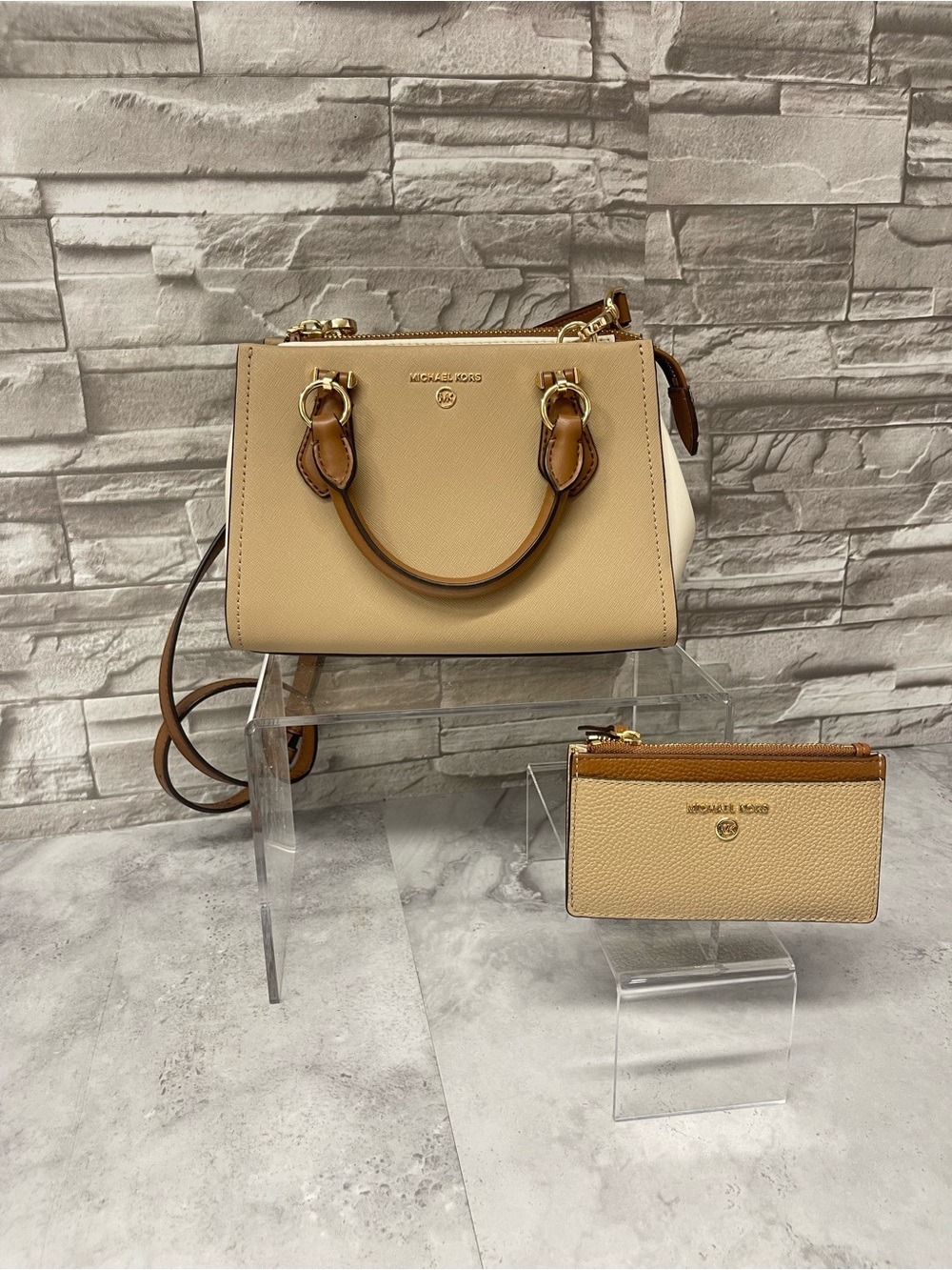 Michael Kors Marilyn Small Colorblock Satchel & Matching Card Case Camel - Picture 4 of 14